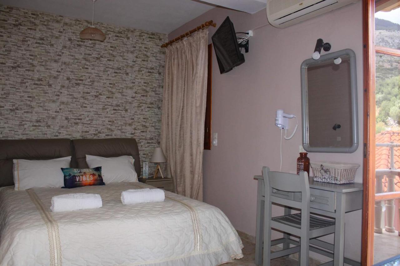 Marinos Studios At Lourdata Village Экстерьер фото