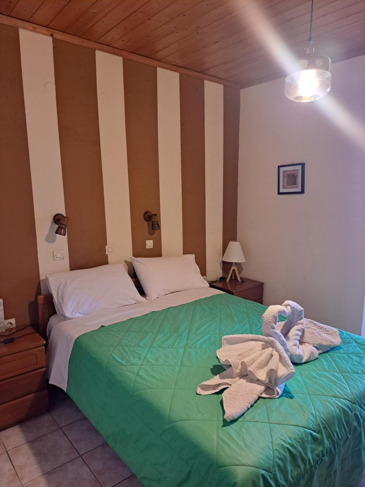 Marinos Studios At Lourdata Village Экстерьер фото