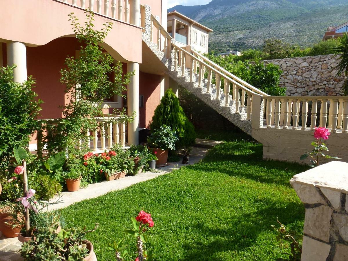 Marinos Studios At Lourdata Village Экстерьер фото